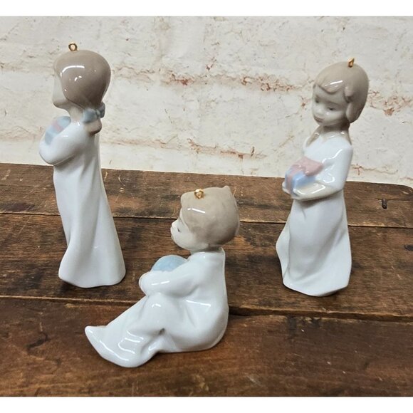 Lladro Ornament Christmas Morning 3 Figurines 5940 ln box 1992 - Picture 4 of 6